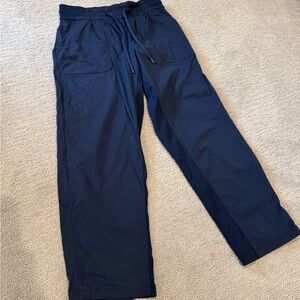 Women’s Lululemon Navy Capri Length